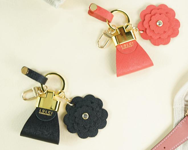 롤시 사피아노 가죽 카네이션 꽃키링