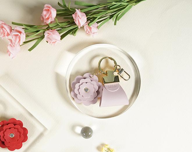 가죽 카네이션 자동차키링 (키홀더, 열쇠고리)