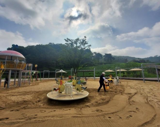 [경기/군포] 모래청소 서비스 / 어린이놀이시설 모래소독 모래세척 탄성바닥 코로나방역 청소용역