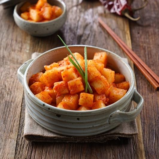 담채원 깍두기 1kg-농업회사법인주식회사담채원-차세대 판로플랫폼 스토어(STORE) 36.5