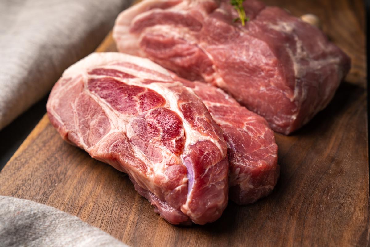 [지리산산골흑돼지] 지리산 흑돼지 목살 500g (구이용, 수육용) -주식회사농업회사법인육지리-차세대 판로플랫폼 스토어(STORE) 36.5