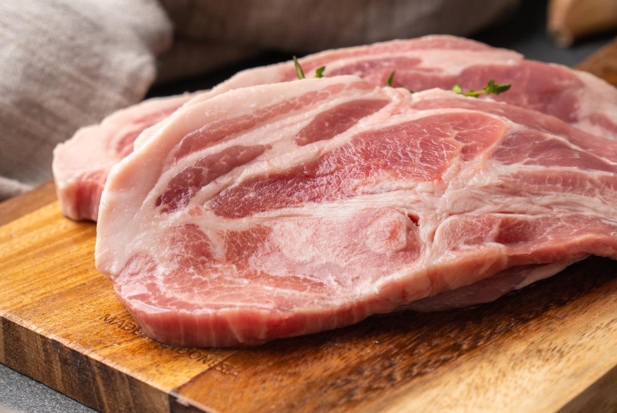 [지리산산골흑돼지] 지리산 흑돼지 목살 500g (구이용, 수육용) -주식회사농업회사법인육지리-차세대 판로플랫폼 스토어(STORE) 36.5