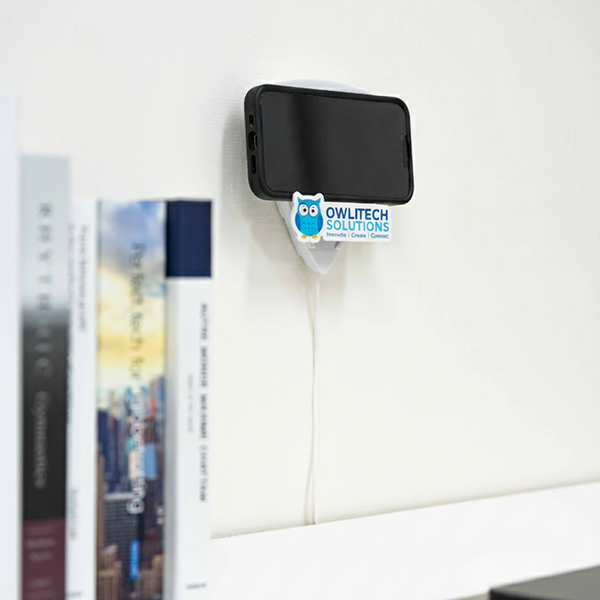 벽걸이형 핸드폰 무선 충전 거치대 월지플러스-인더라스주식회사-차세대 판로플랫폼 스토어(STORE) 36.5