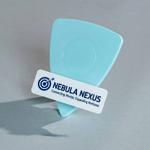 벽걸이형 핸드폰 무선 충전 거치대 월지플러스-인더라스주식회사-차세대 판로플랫폼 스토어(STORE) 36.5