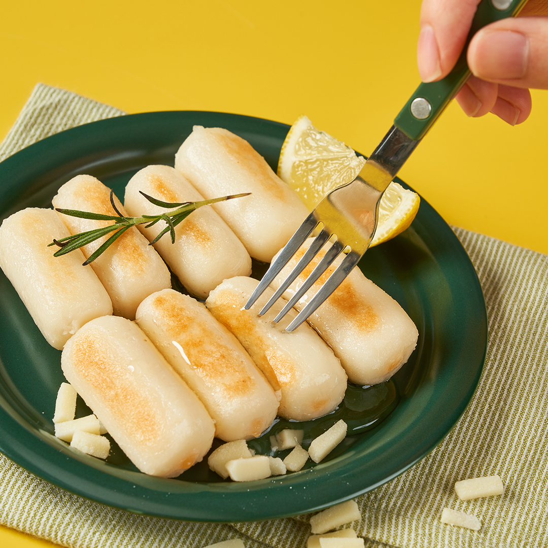 치즈가 주인공 쫀득 우리쌀 별라도 모짜렐라 체다 생치즈떡 350g 2팩